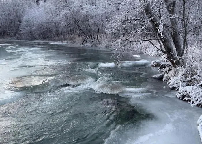Living Joy - A Warm Place For Relaxation Tromsdalen
